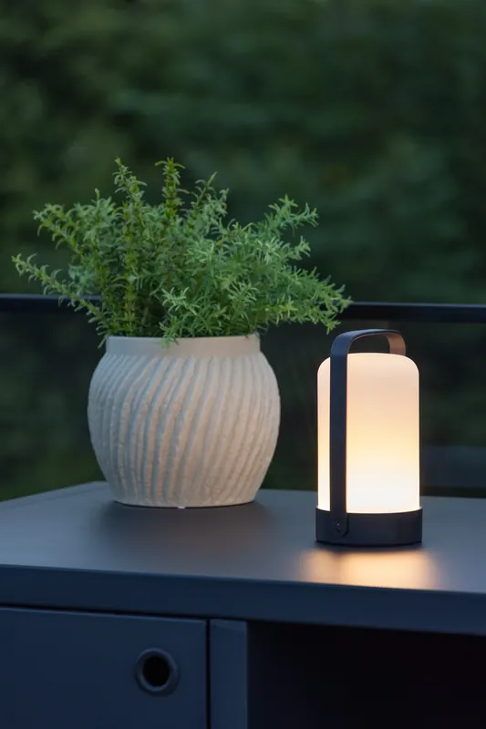 Fern Bordlampe , Sort/Hvid | Populär